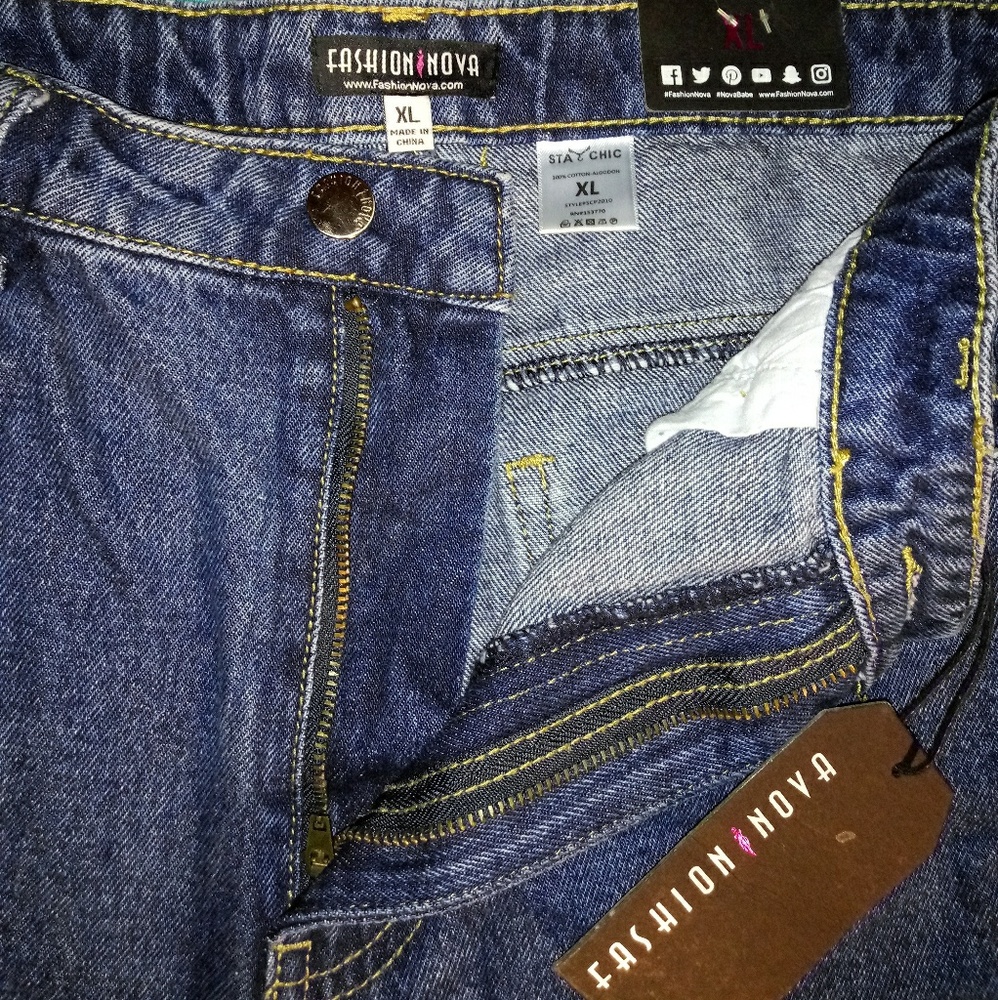 Jeans - Picture 2 of 3